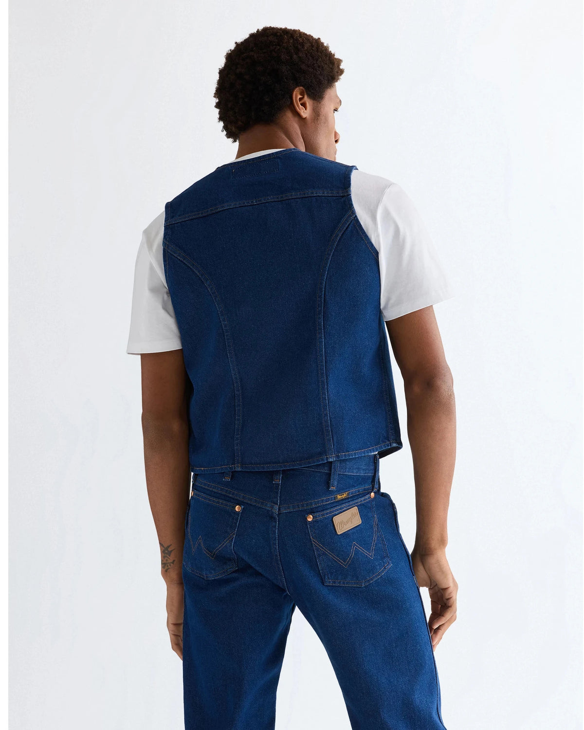 COWBOY CUT VEST prewashed indigo | Bildmaterial bereitgestellt von SHOES.PLEASE.