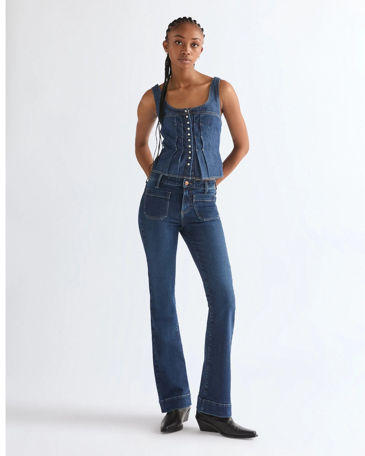 FLARE pioneer pop | Bildmaterial bereitgestellt von SHOES.PLEASE.