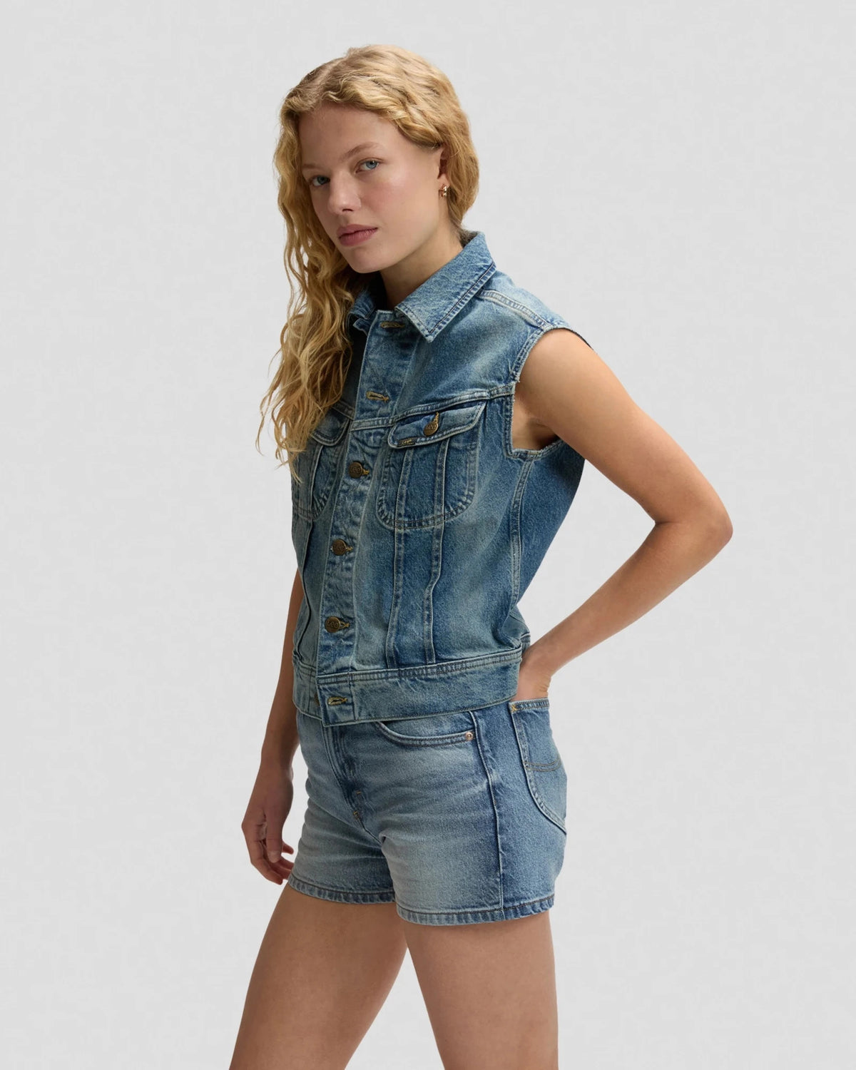 RIDER VEST serene shade | Bildmaterial bereitgestellt von SHOES.PLEASE.