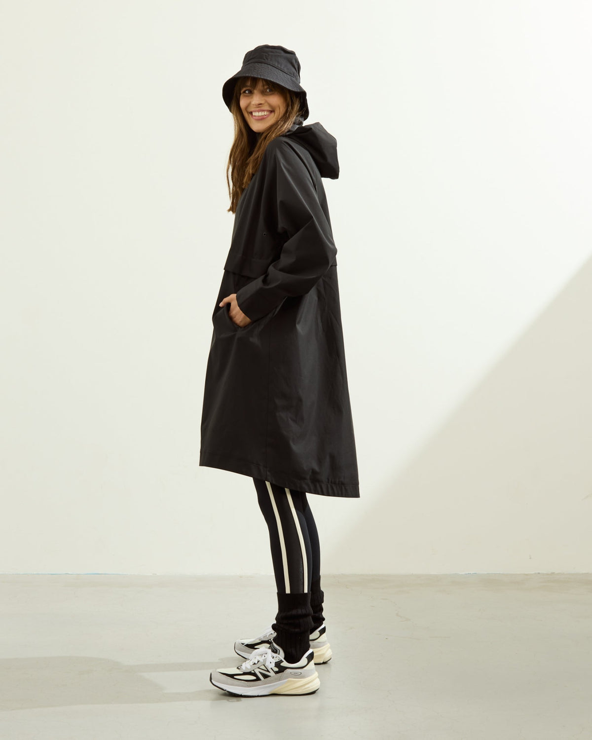 Romy Raincoat black | Bildmaterial bereitgestellt von SHOES.PLEASE.