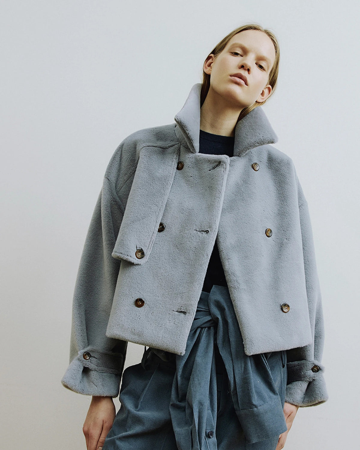 Cley Cropped Trench Jacket steel | Bildmaterial bereitgestellt von SHOES.PLEASE.