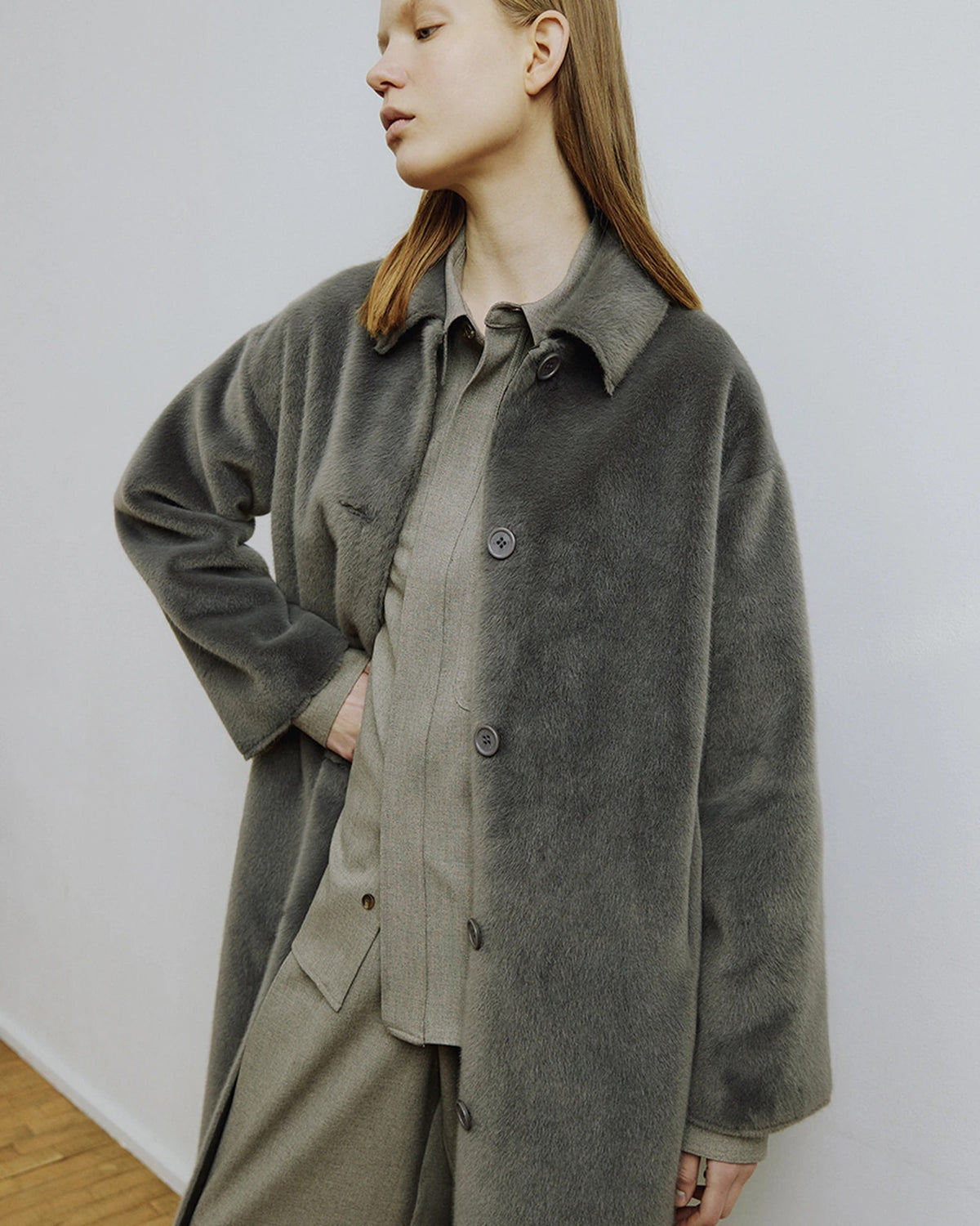 Lungo Coat darkgrey | Bildmaterial bereitgestellt von SHOES.PLEASE.