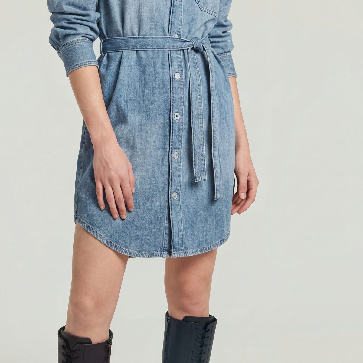 Belted Shirt Dress l\s wmn lt wt ravi denim | Bildmaterial bereitgestellt von SHOES.PLEASE.