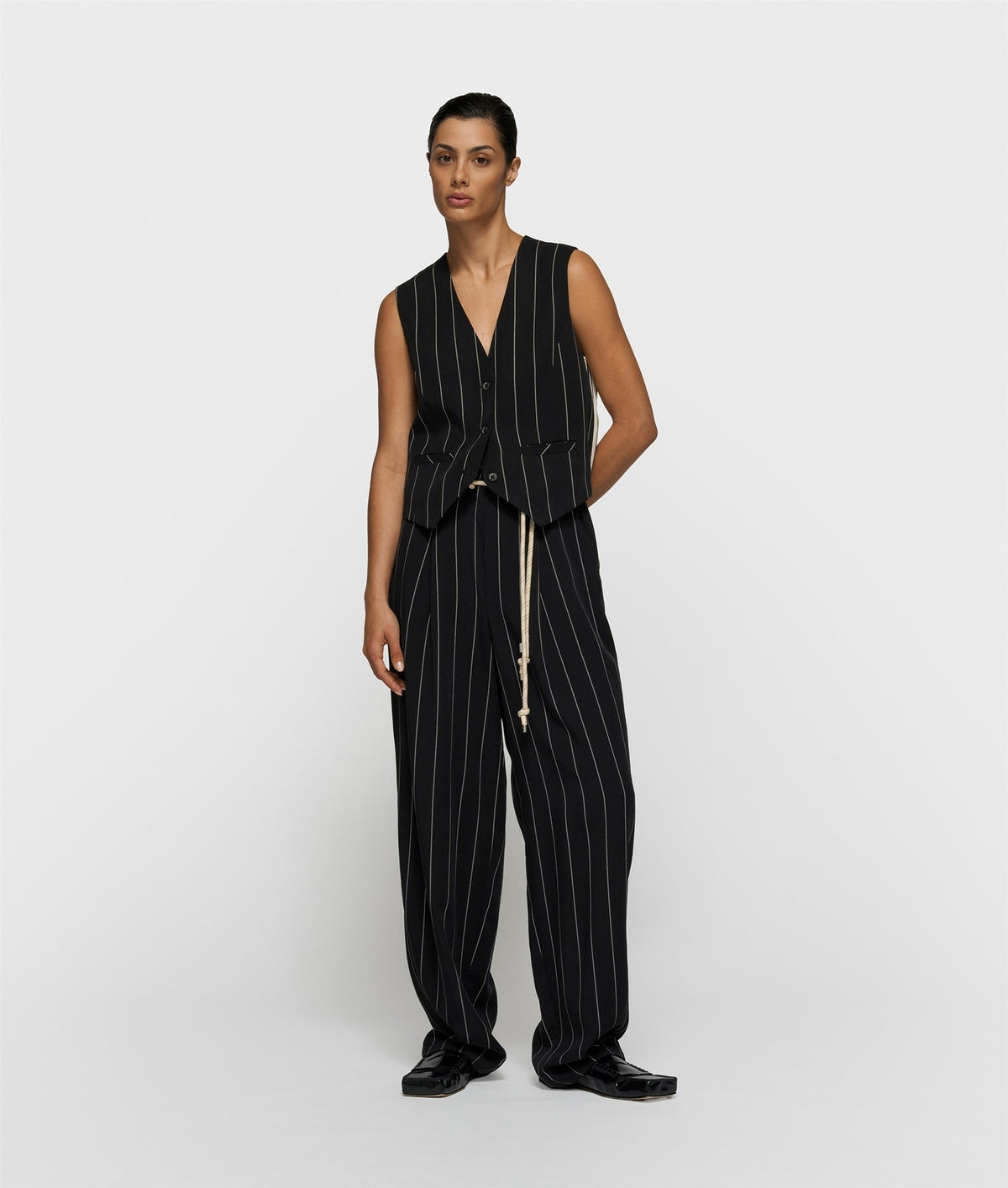 Gilet Pinstripe black | Bildmaterial bereitgestellt von SHOES.PLEASE.