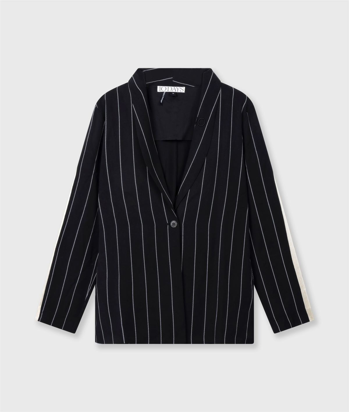Blazer Pinstripe black | Bildmaterial bereitgestellt von SHOES.PLEASE.