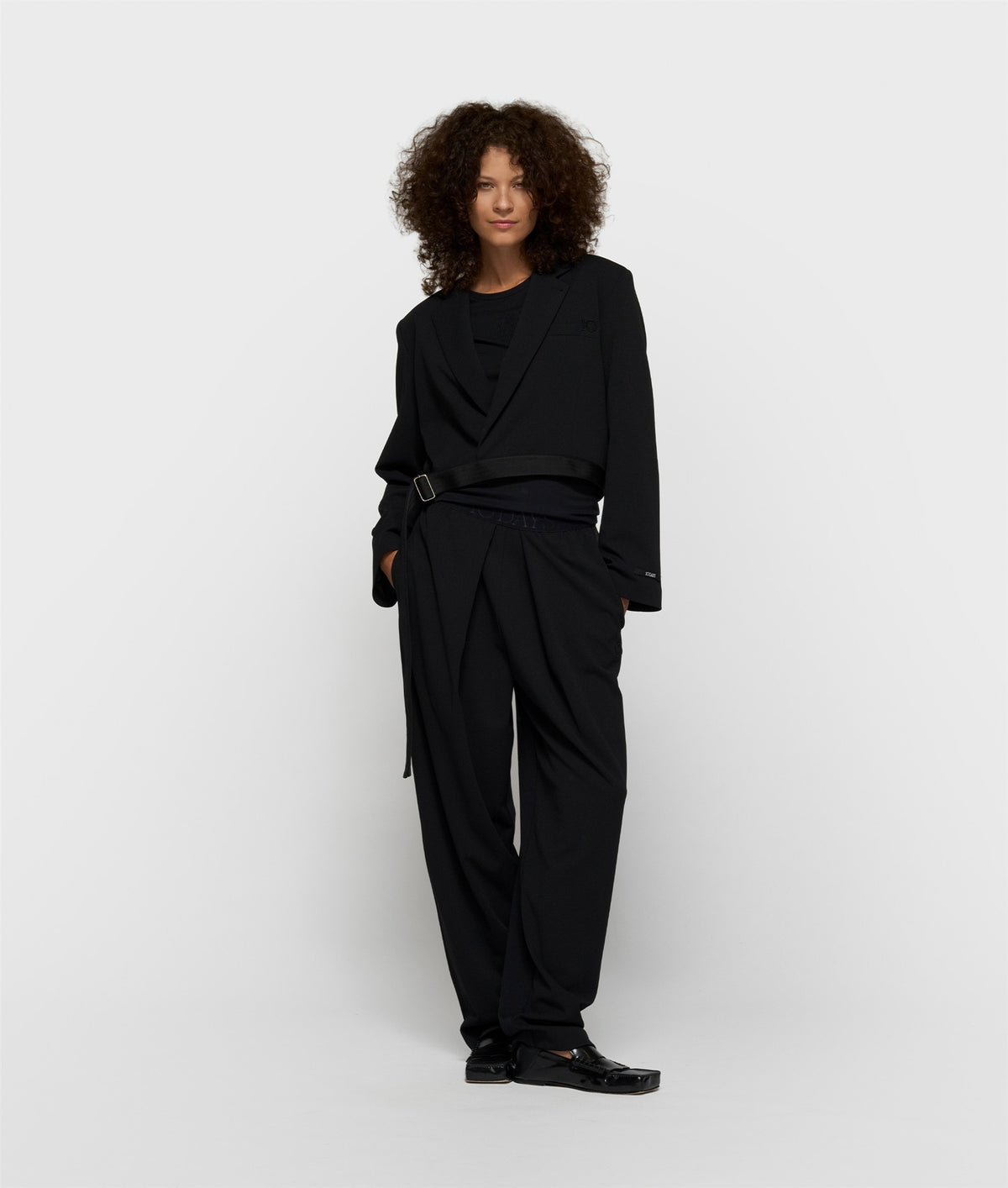 Belted Blazer Crepe black | Bildmaterial bereitgestellt von SHOES.PLEASE.