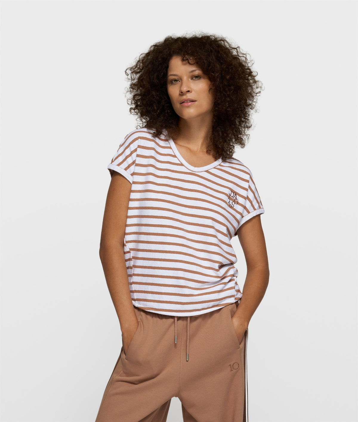 V-Neck Tee Stripes white/fudge | Bildmaterial bereitgestellt von SHOES.PLEASE.