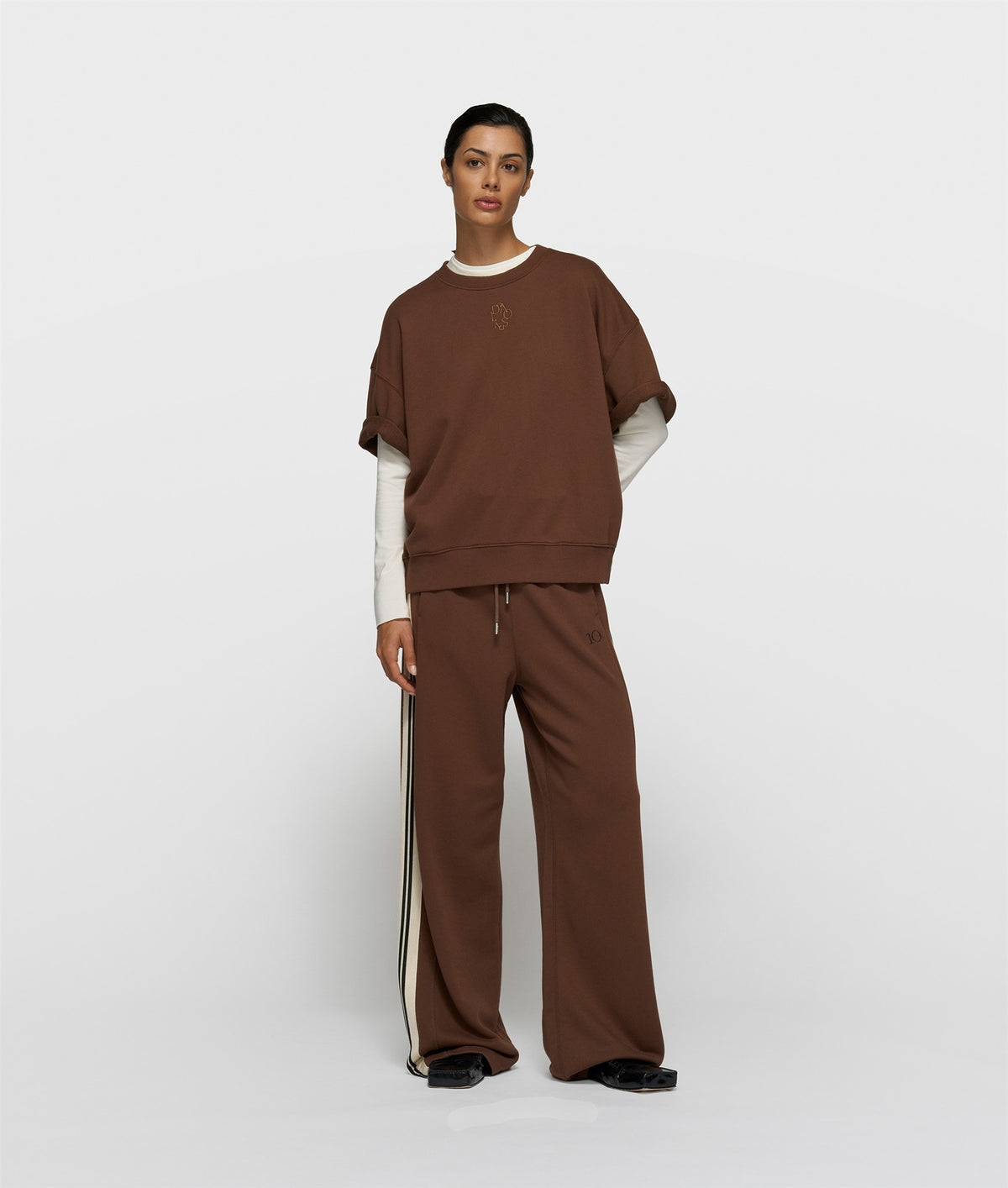 Western Jogger Tape dark truffle | Bildmaterial bereitgestellt von SHOES.PLEASE.