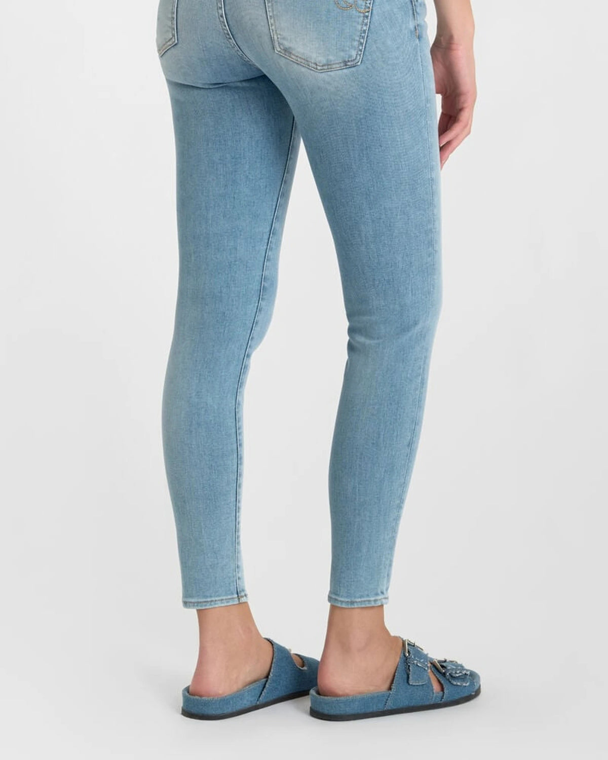 Femme JEAN PULPC KURSI blue | Bildmaterial bereitgestellt von SHOES.PLEASE.