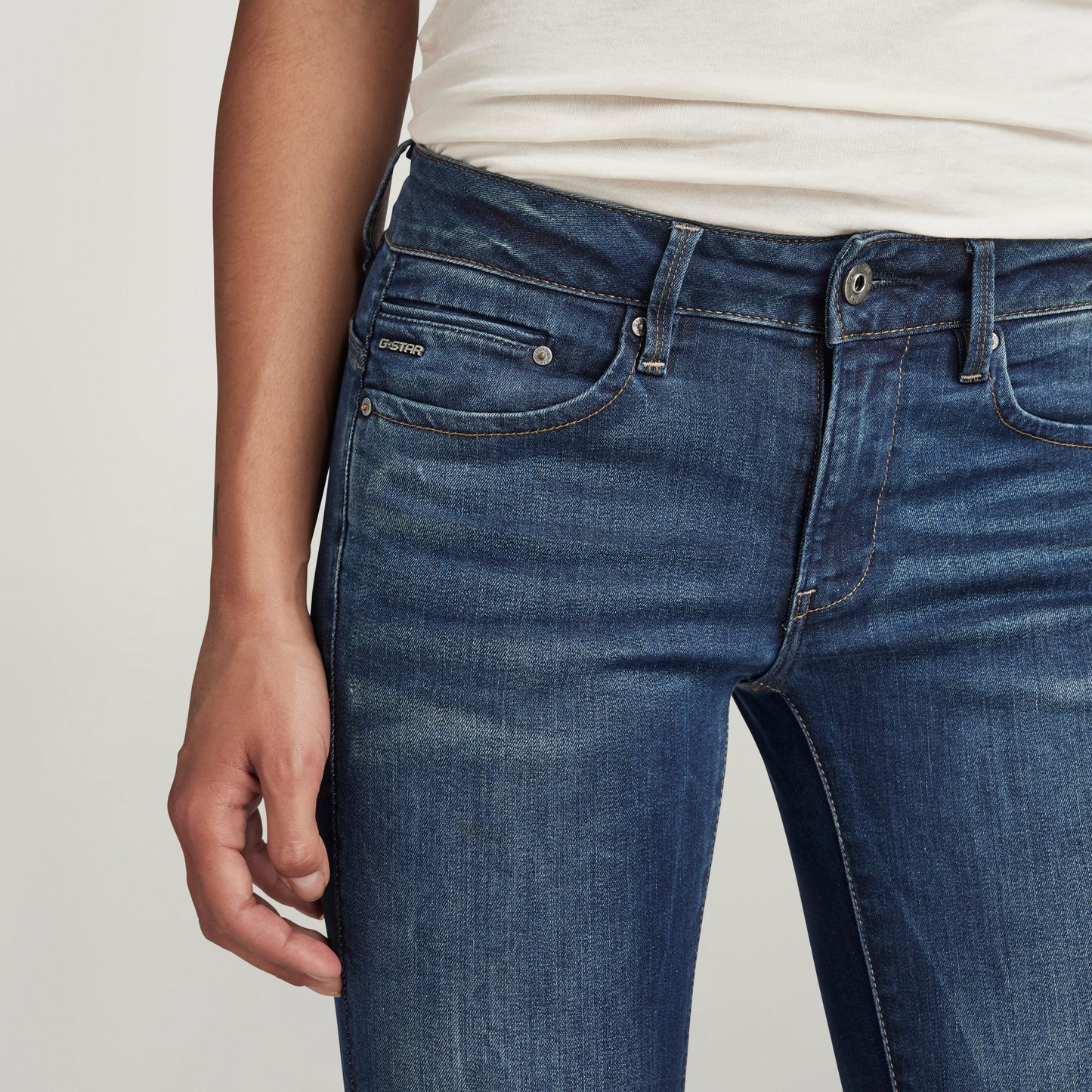 Midge Zip Mid Skinny Wmn dk.aged | Bildmaterial bereitgestellt von SHOES.PLEASE.