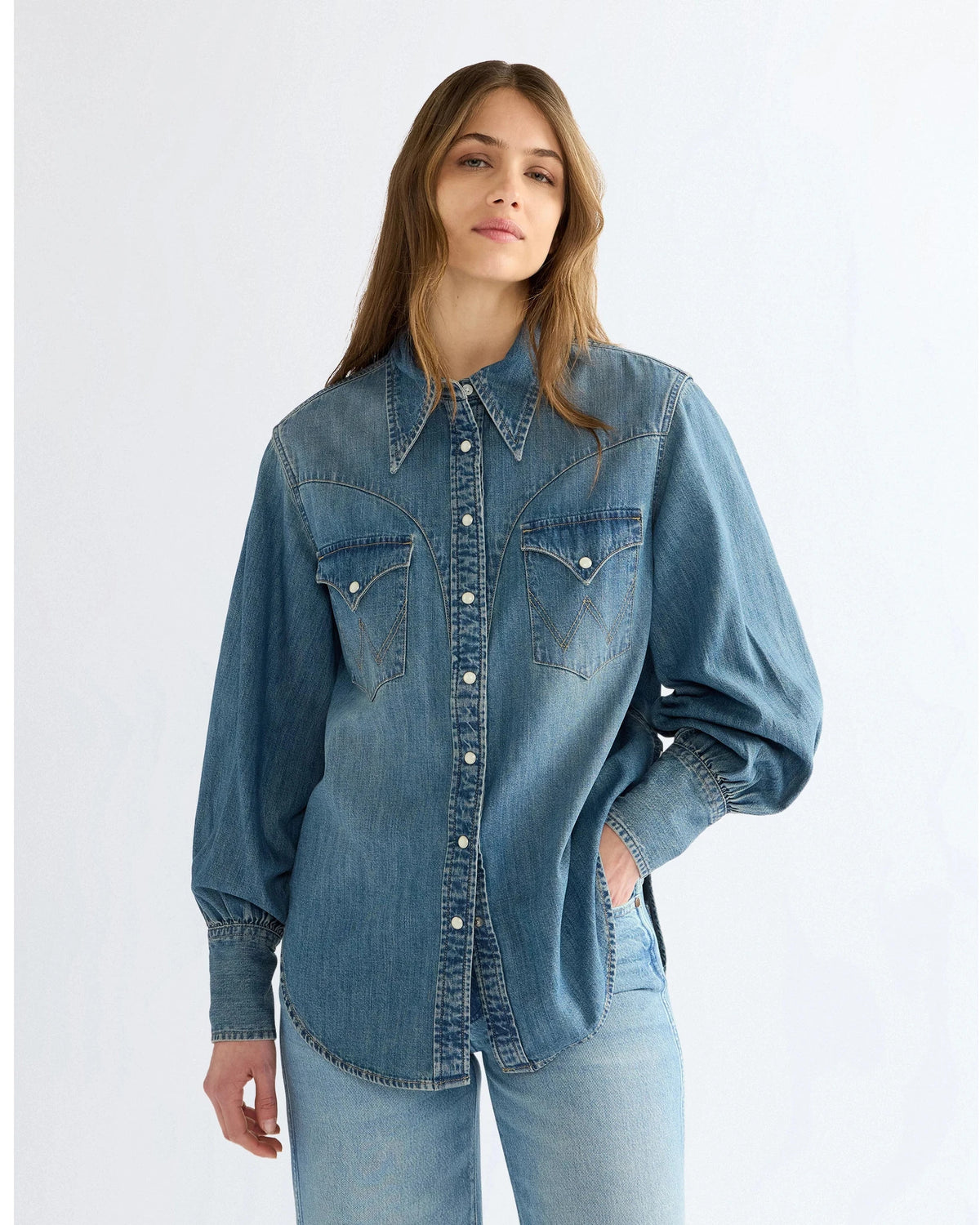 EXAGGERATED WESTERN WORN legacy | Bildmaterial bereitgestellt von SHOES.PLEASE.