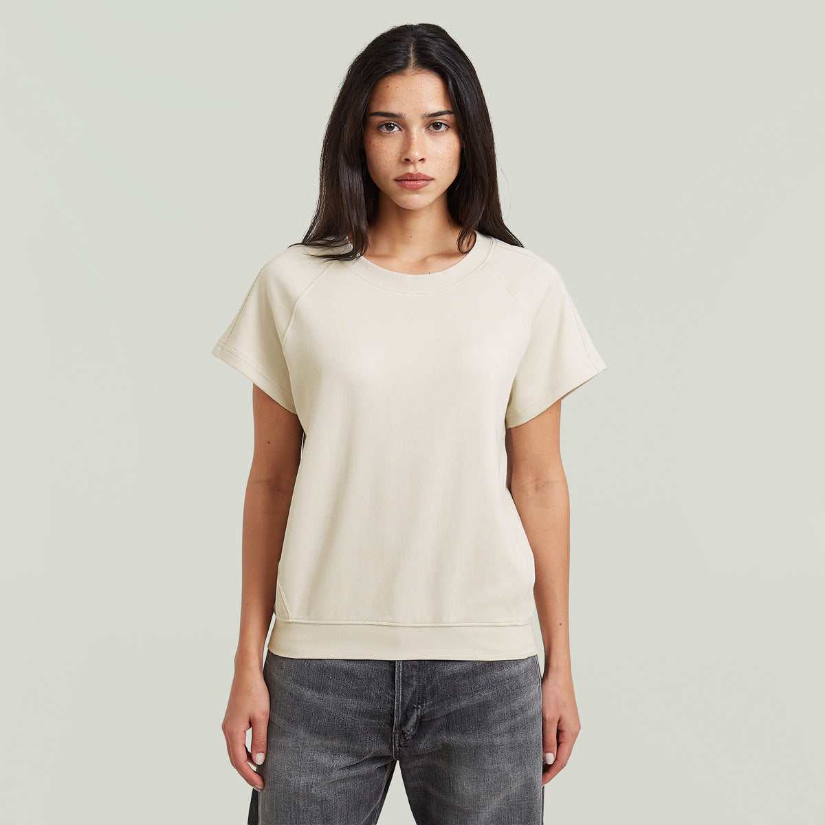 Raglan r t wmn white | Bildmaterial bereitgestellt von SHOES.PLEASE.