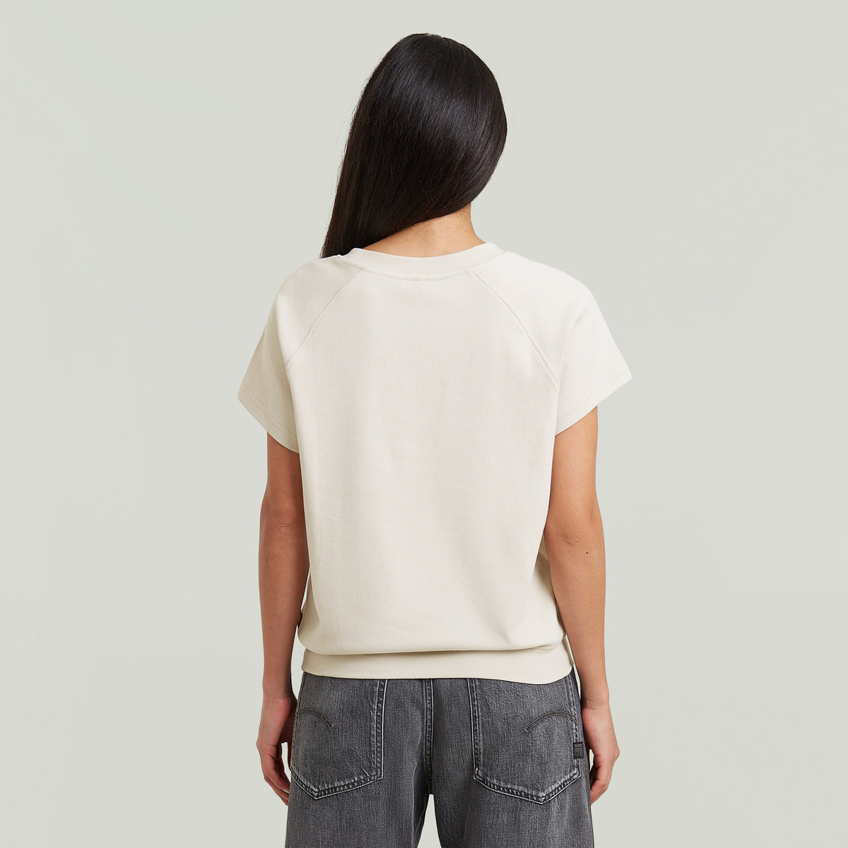 Raglan r t wmn white | Bildmaterial bereitgestellt von SHOES.PLEASE.