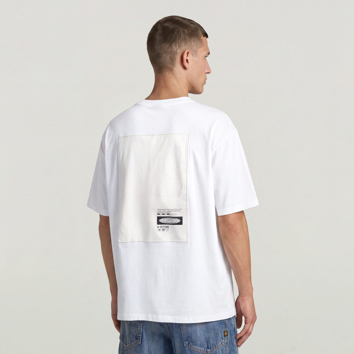 Back applique relaxed r t white | Bildmaterial bereitgestellt von SHOES.PLEASE.