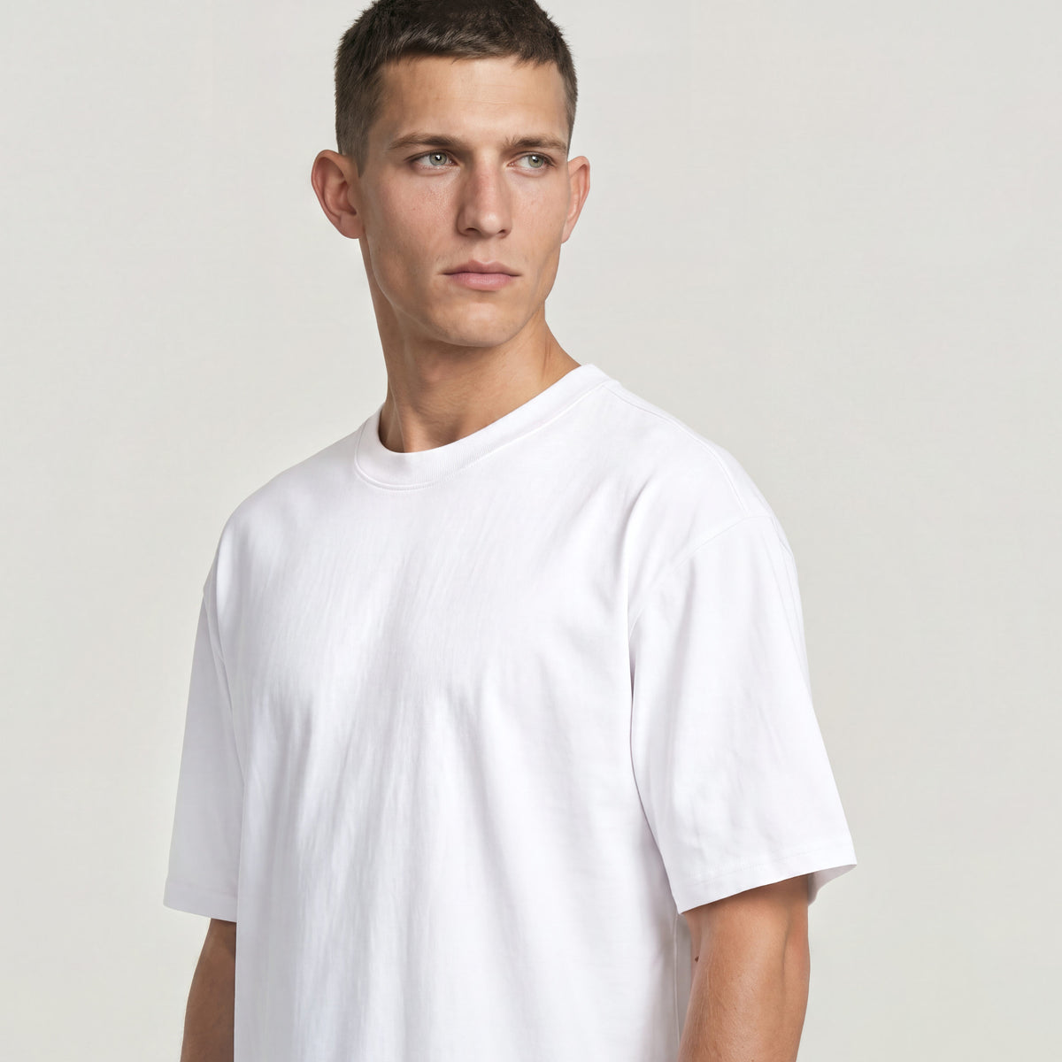 Back applique relaxed r t white | Bildmaterial bereitgestellt von SHOES.PLEASE.