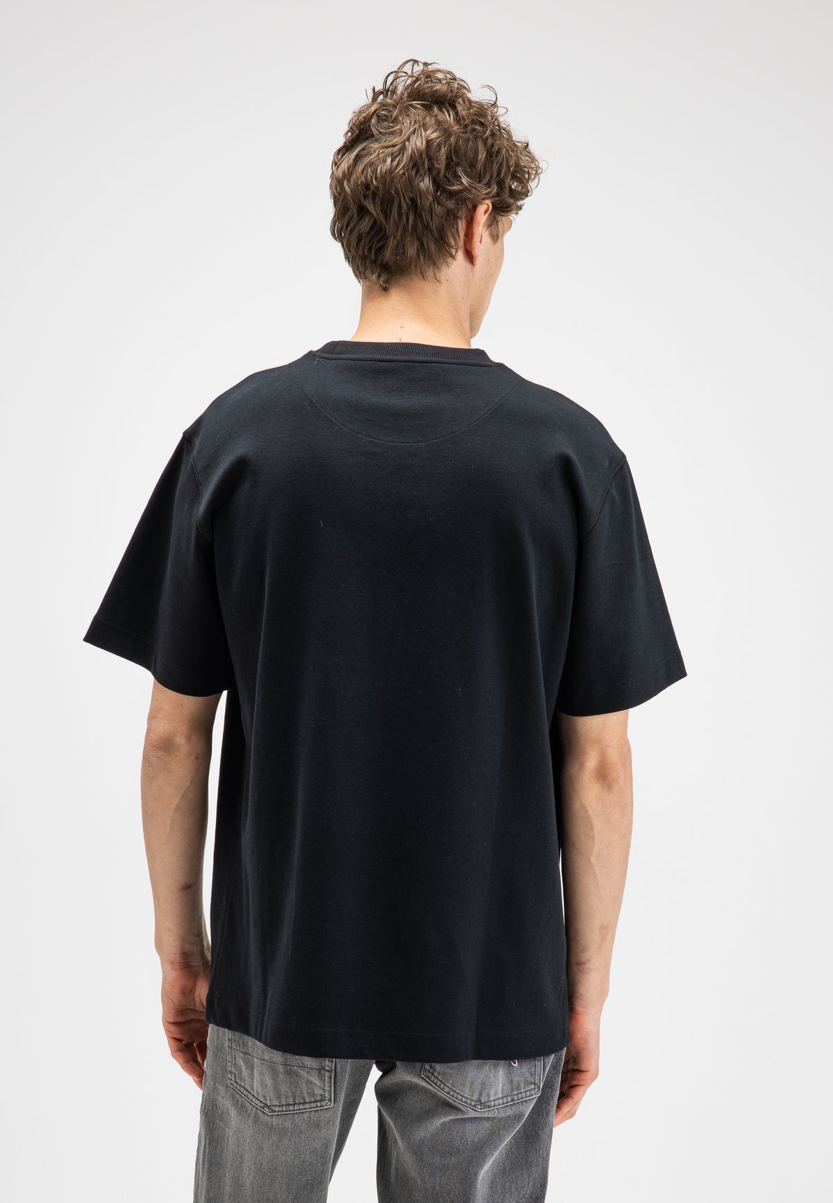 Mercer Loose Tee montego black | Bildmaterial bereitgestellt von SHOES.PLEASE.