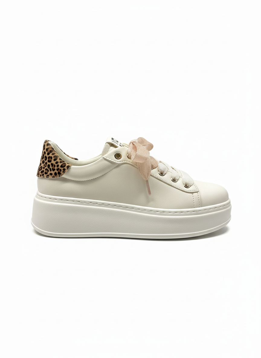 PIA600B white | Bildmaterial bereitgestellt von SHOES.PLEASE.