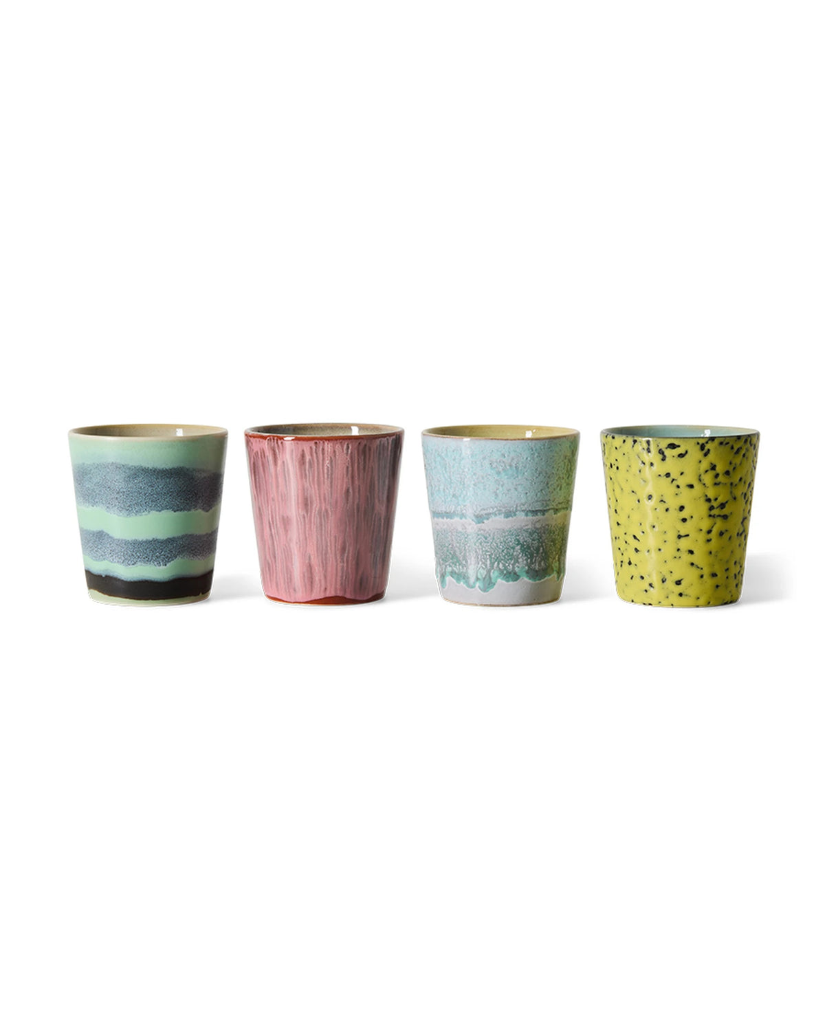 70s ceramics: coffee mugs, artistic (set of 4) multicolour | Bildmaterial bereitgestellt von SHOES.PLEASE.