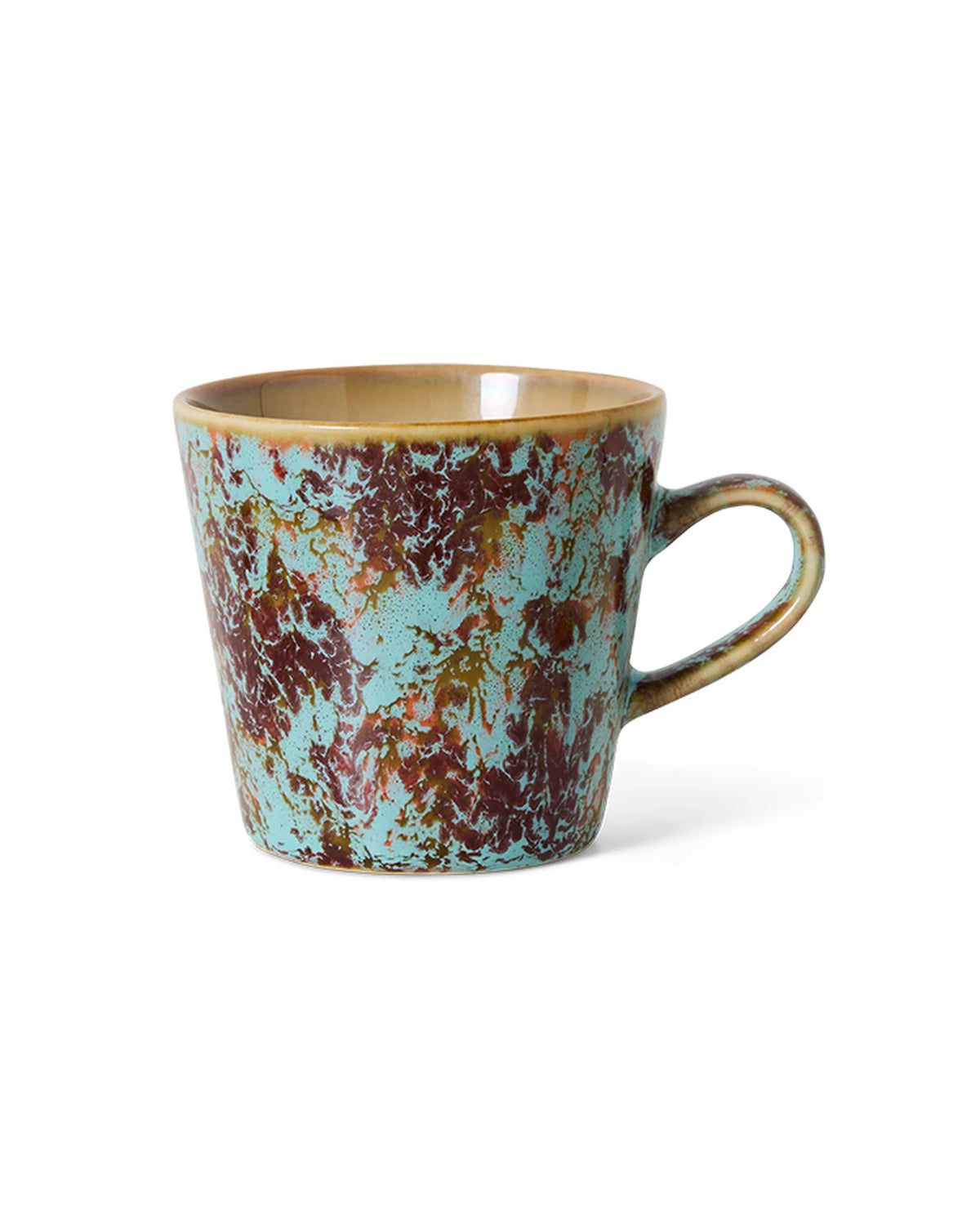 70s ceramics: americano mug, patina multicolour | Bildmaterial bereitgestellt von SHOES.PLEASE.