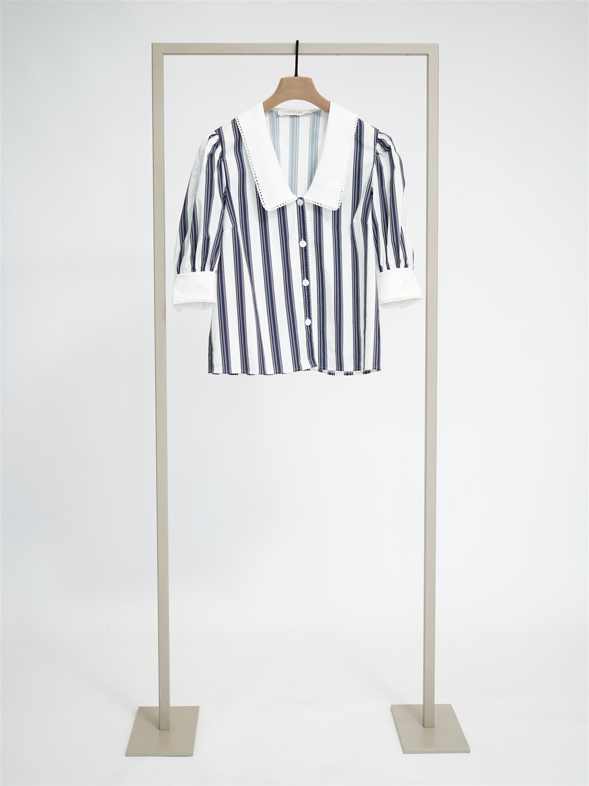 Bluse marino superwhite marino superwhite | Bildmaterial bereitgestellt von SHOES.PLEASE.
