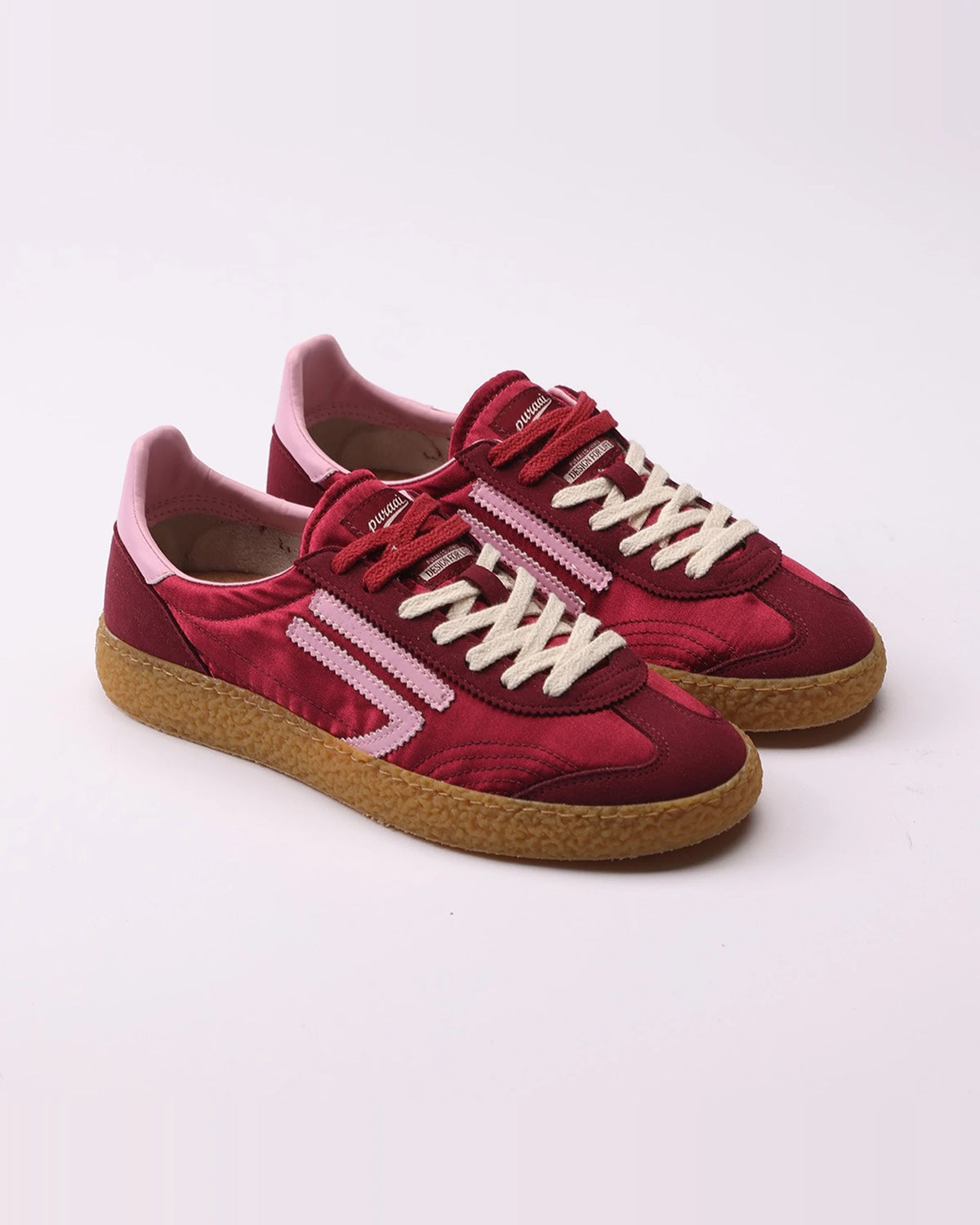 XS cherry juice | Bildmaterial bereitgestellt von SHOES.PLEASE.