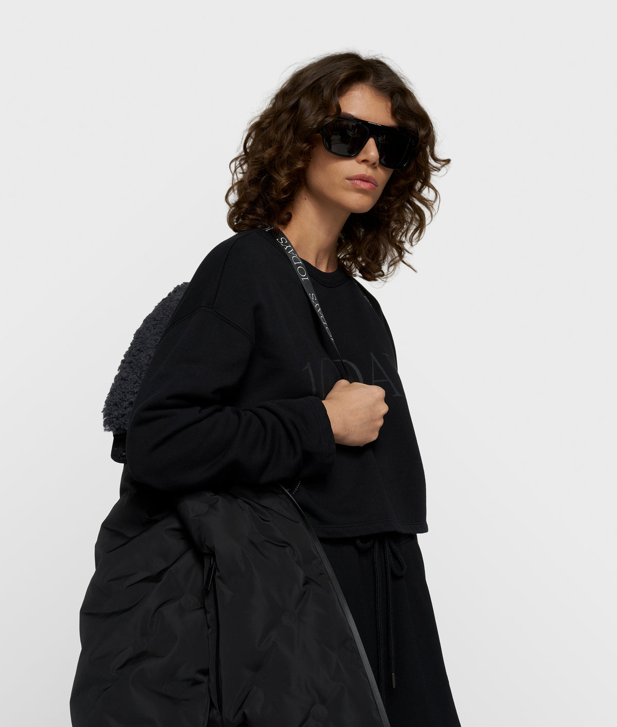 the darling coat black | Bildmaterial bereitgestellt von SHOES.PLEASE.