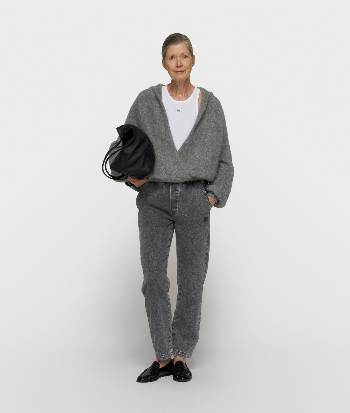 hooded knit sweater grey melee | Bildmaterial bereitgestellt von SHOES.PLEASE.