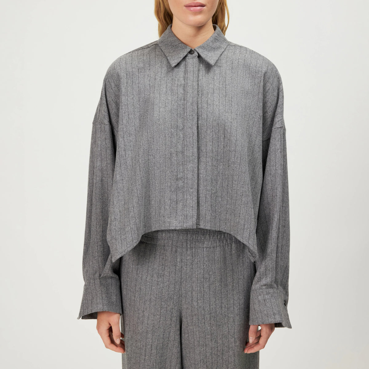 OSHIA WOMEN BLOUSE 6310 | Bildmaterial bereitgestellt von SHOES.PLEASE.