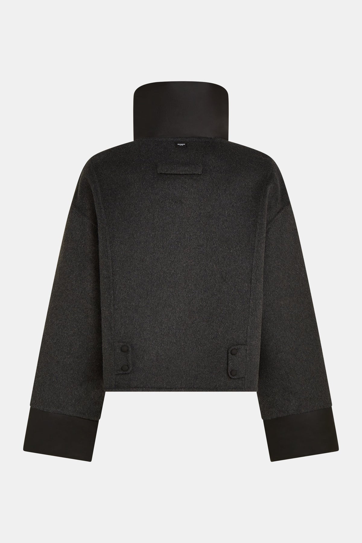 Coat black | Bildmaterial bereitgestellt von SHOES.PLEASE.