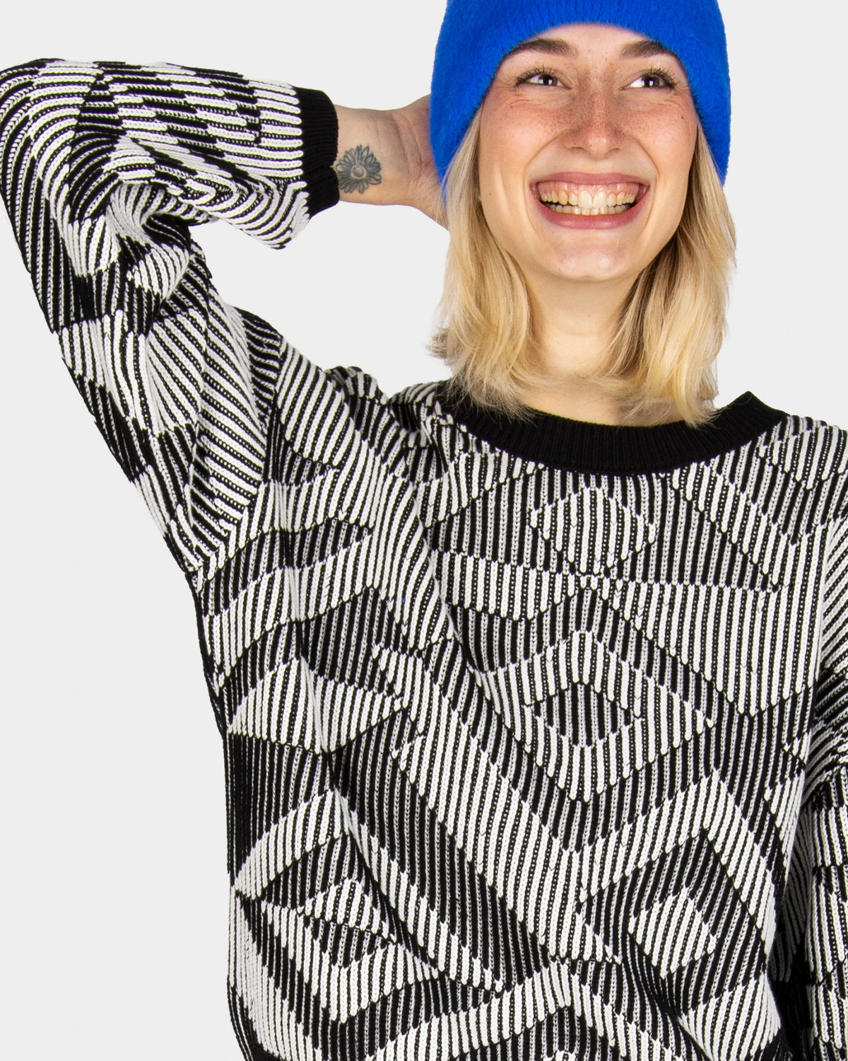 Ribby Knit black white | Bildmaterial bereitgestellt von SHOES.PLEASE.
