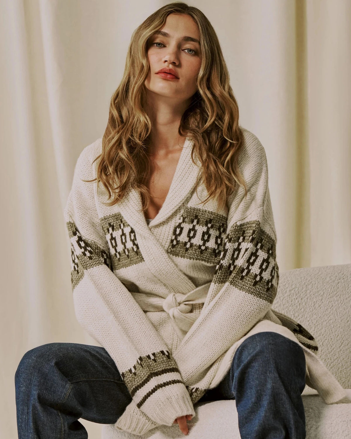 SWEATER CARDIGAN white | Bildmaterial bereitgestellt von SHOES.PLEASE.