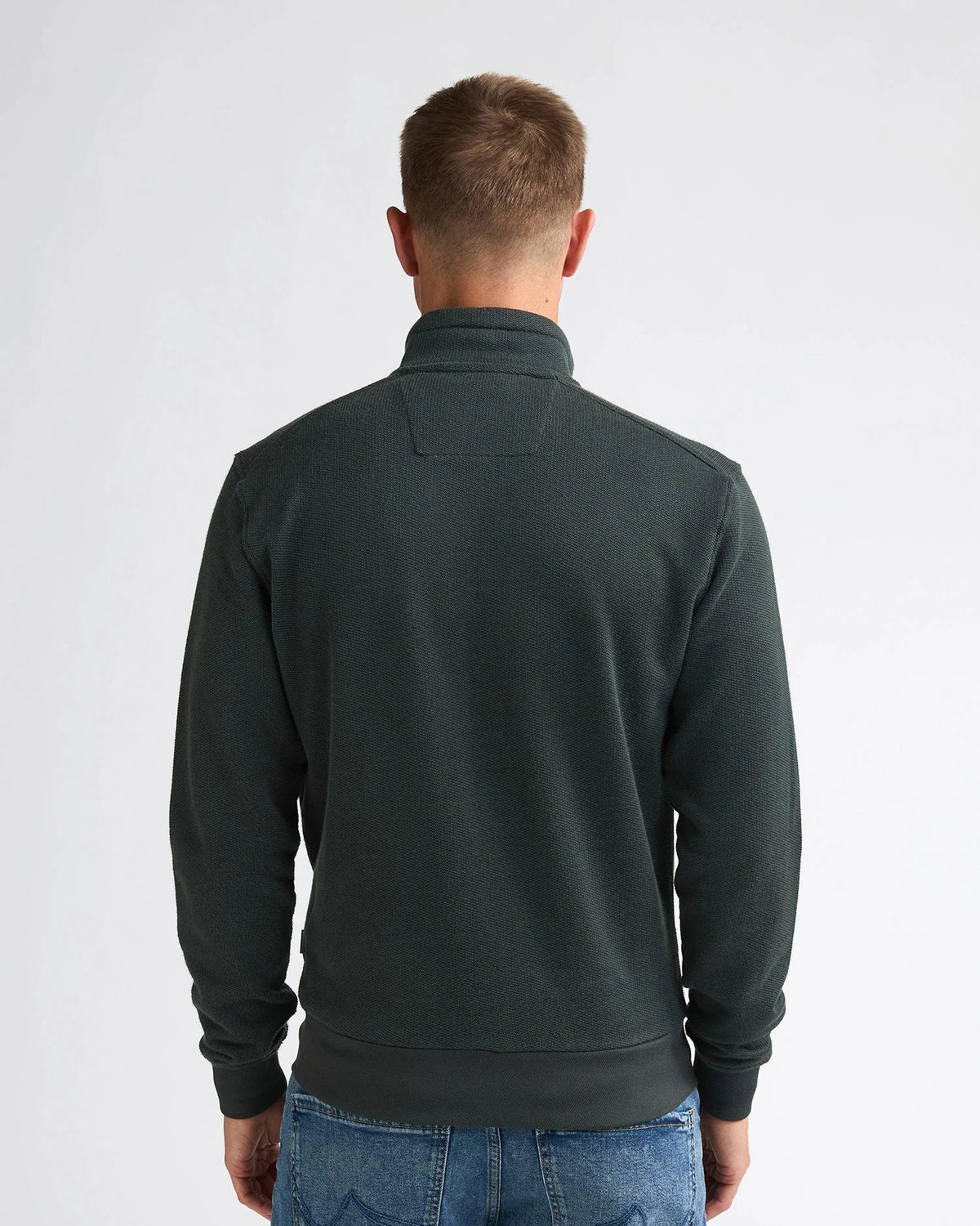 Men Sweater Collar Zip deep green | Bildmaterial bereitgestellt von SHOES.PLEASE.