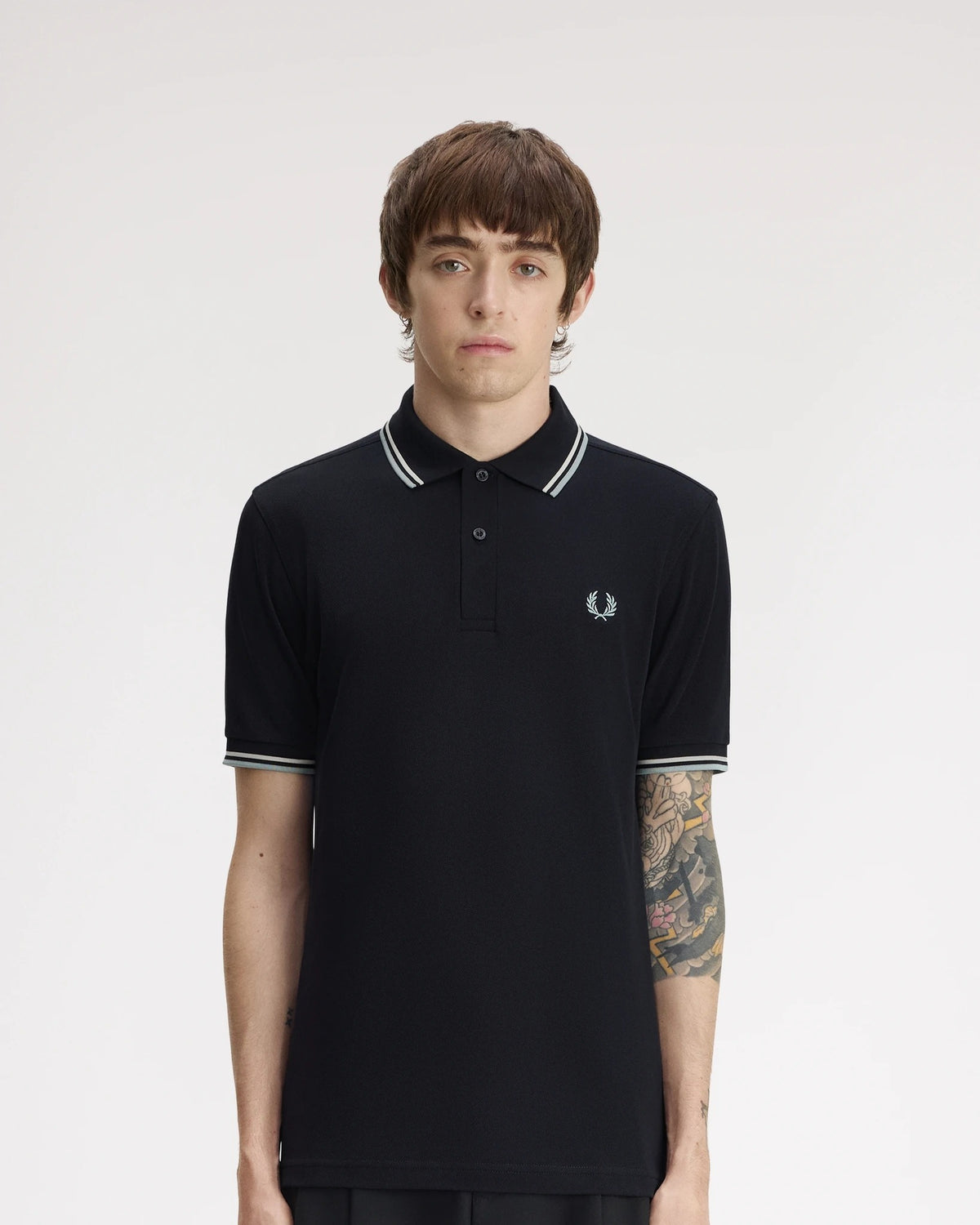 TWIN TIPPED FRED PERRY SHIRT nvy/ecru/slvrblu | Bildmaterial bereitgestellt von SHOES.PLEASE.