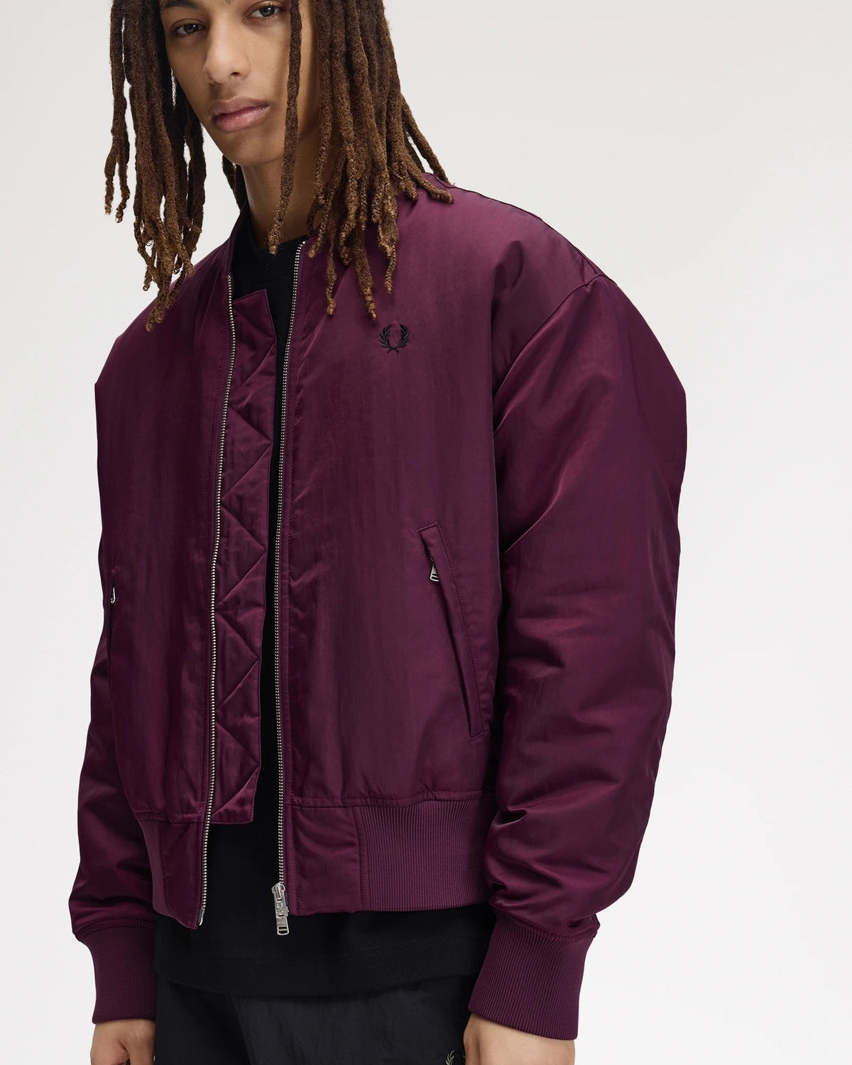 QUILTED TENNIS BOMBER JACKET plum | Bildmaterial bereitgestellt von SHOES.PLEASE.