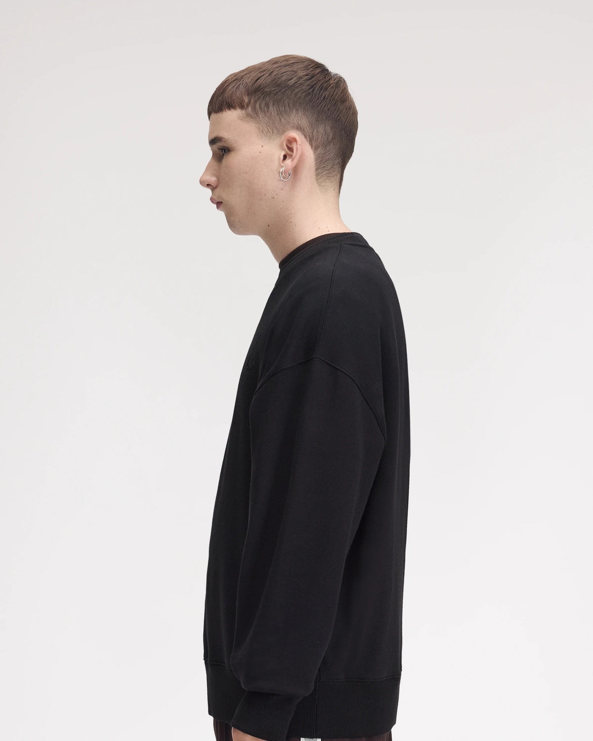 OVERSIZED TIPPED SWEATSHIRT black | Bildmaterial bereitgestellt von SHOES.PLEASE.