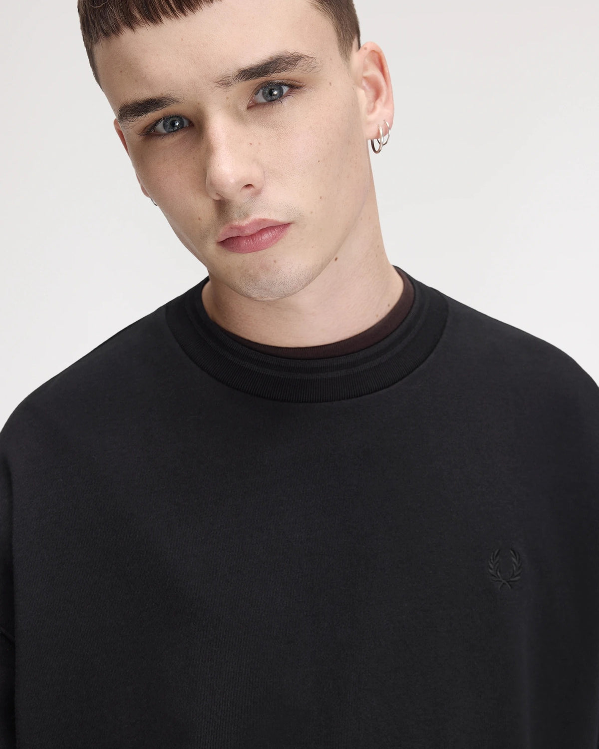 OVERSIZED TIPPED SWEATSHIRT black | Bildmaterial bereitgestellt von SHOES.PLEASE.