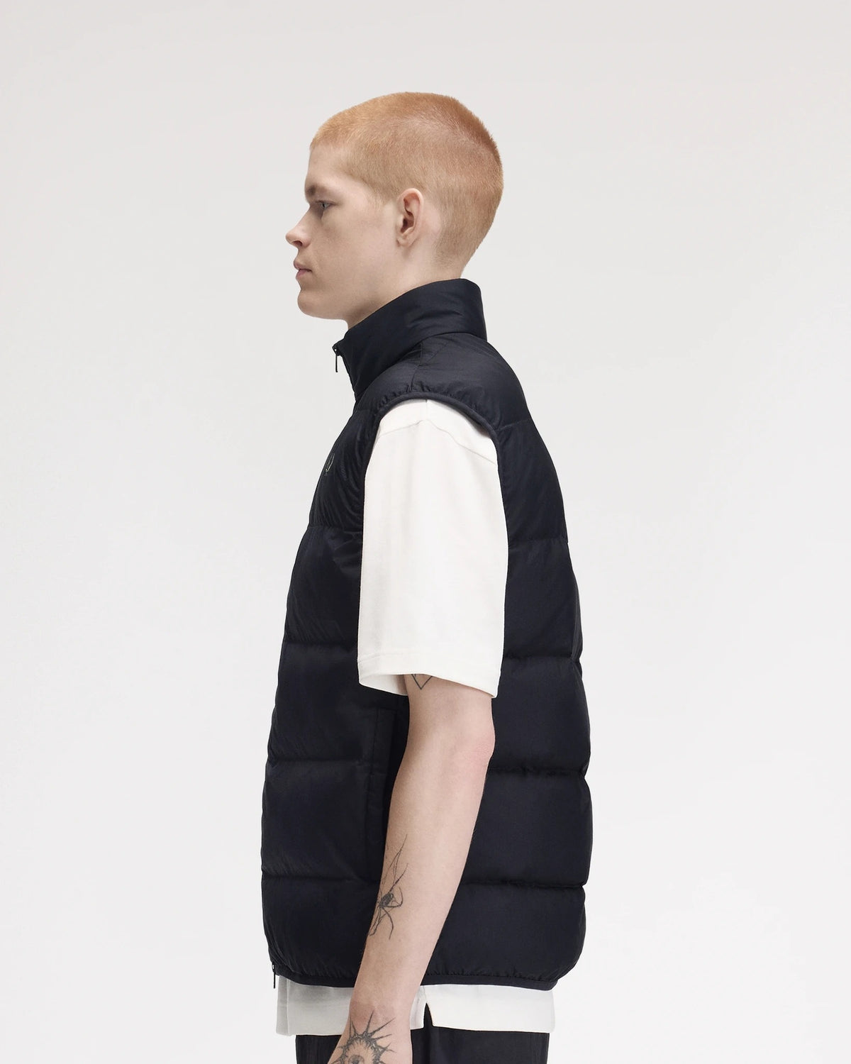 INSULATED GILET black | Bildmaterial bereitgestellt von SHOES.PLEASE.