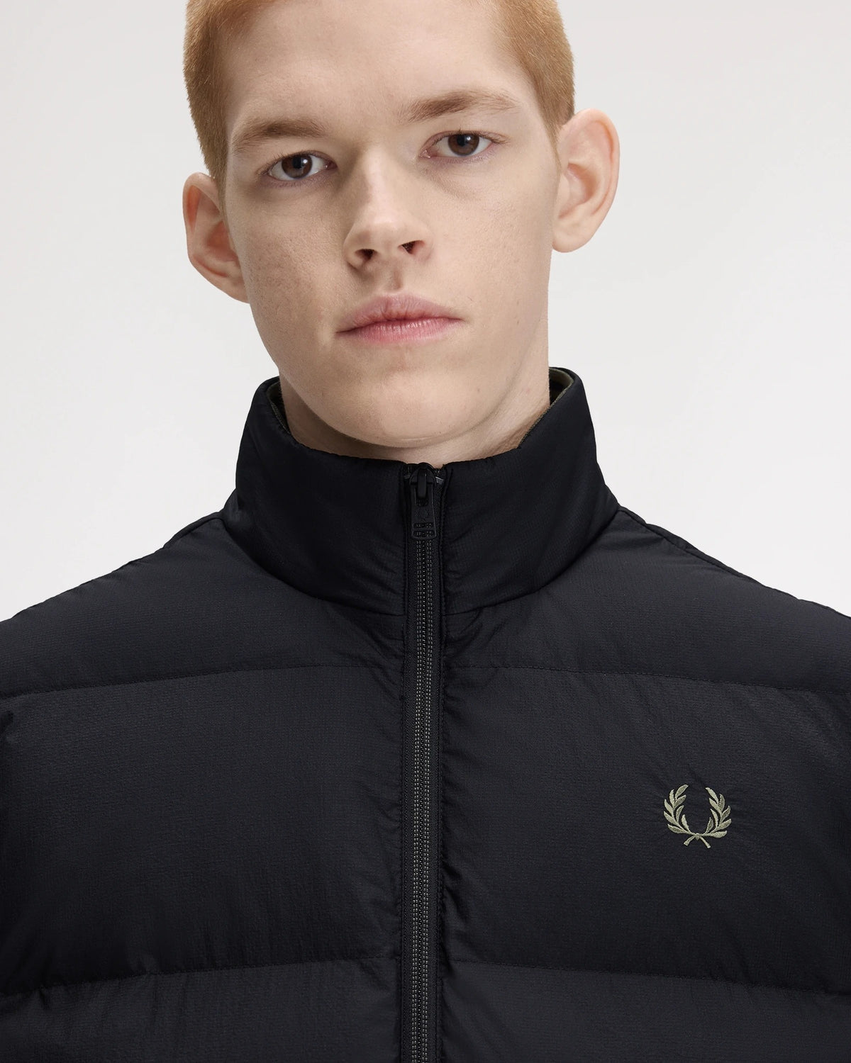 INSULATED GILET black | Bildmaterial bereitgestellt von SHOES.PLEASE.