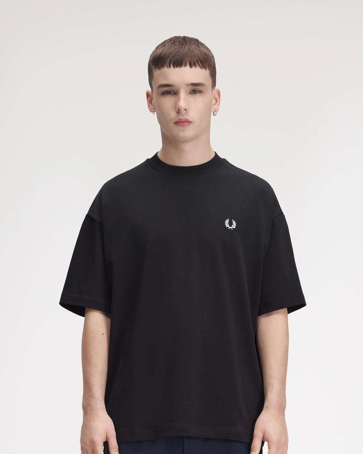 OVERSIZED TSHIRT black | Bildmaterial bereitgestellt von SHOES.PLEASE.