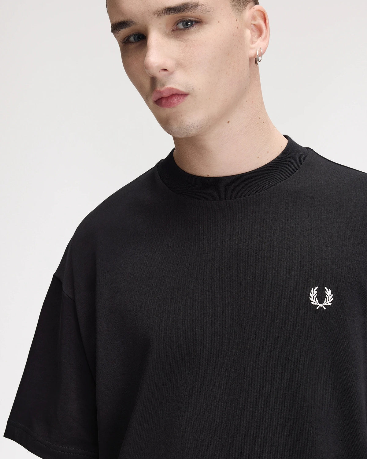 OVERSIZED TSHIRT black | Bildmaterial bereitgestellt von SHOES.PLEASE.