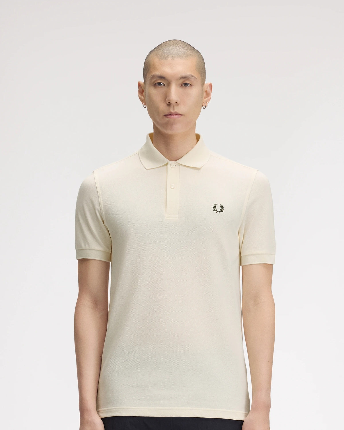 THE FRED PERRY SHIRT ecru/nghtgreen | Bildmaterial bereitgestellt von SHOES.PLEASE.