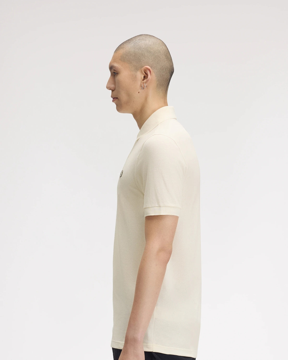 THE FRED PERRY SHIRT ecru/nghtgreen | Bildmaterial bereitgestellt von SHOES.PLEASE.