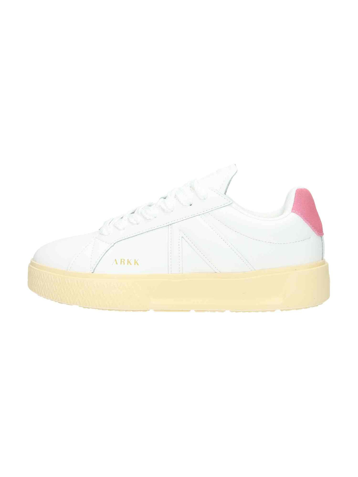 Essence White Pink Vintage white pink vintage | Bildmaterial bereitgestellt von SHOES.PLEASE.