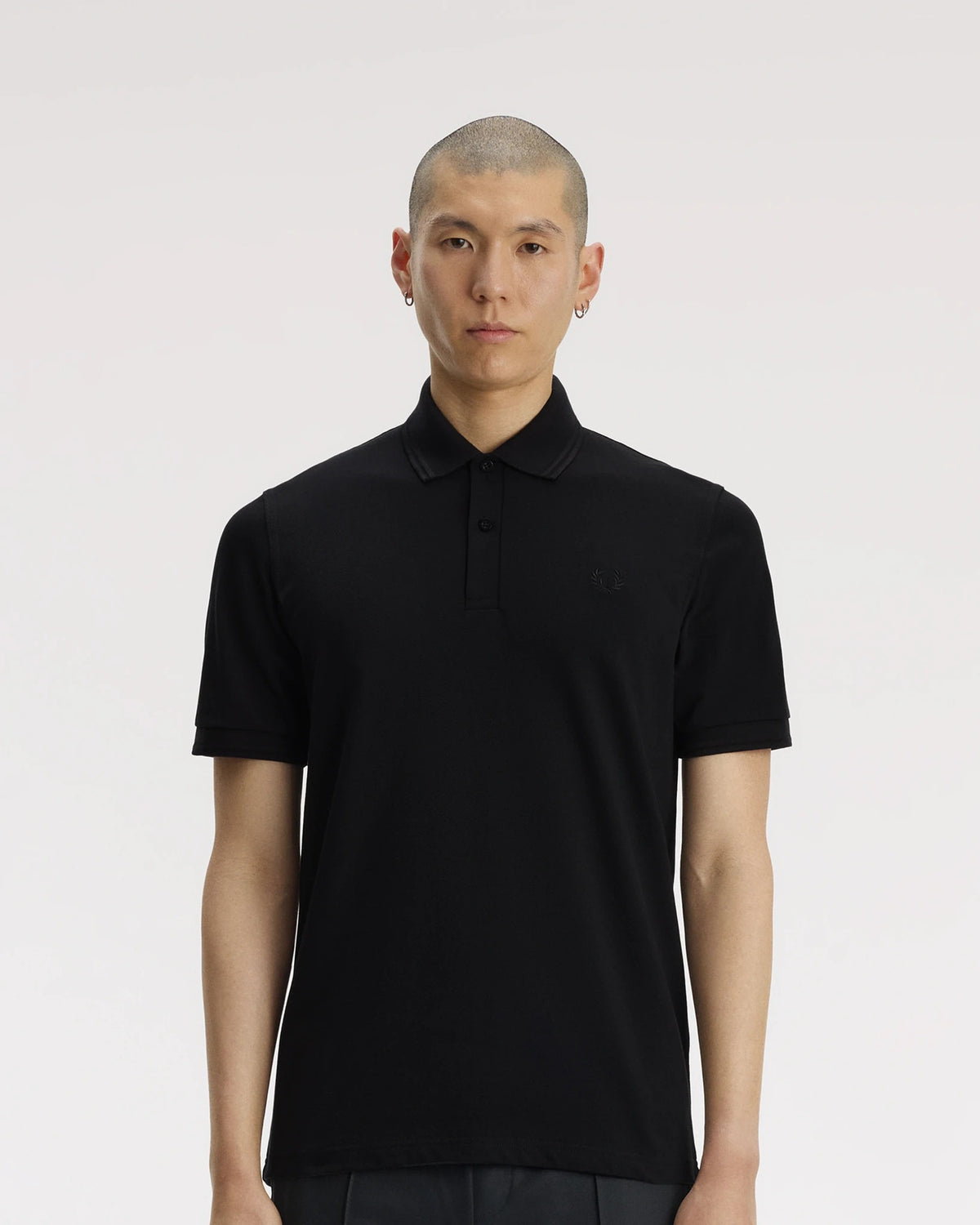 TWIN TIPPED FRED PERRY SHIRT black/black | Bildmaterial bereitgestellt von SHOES.PLEASE.