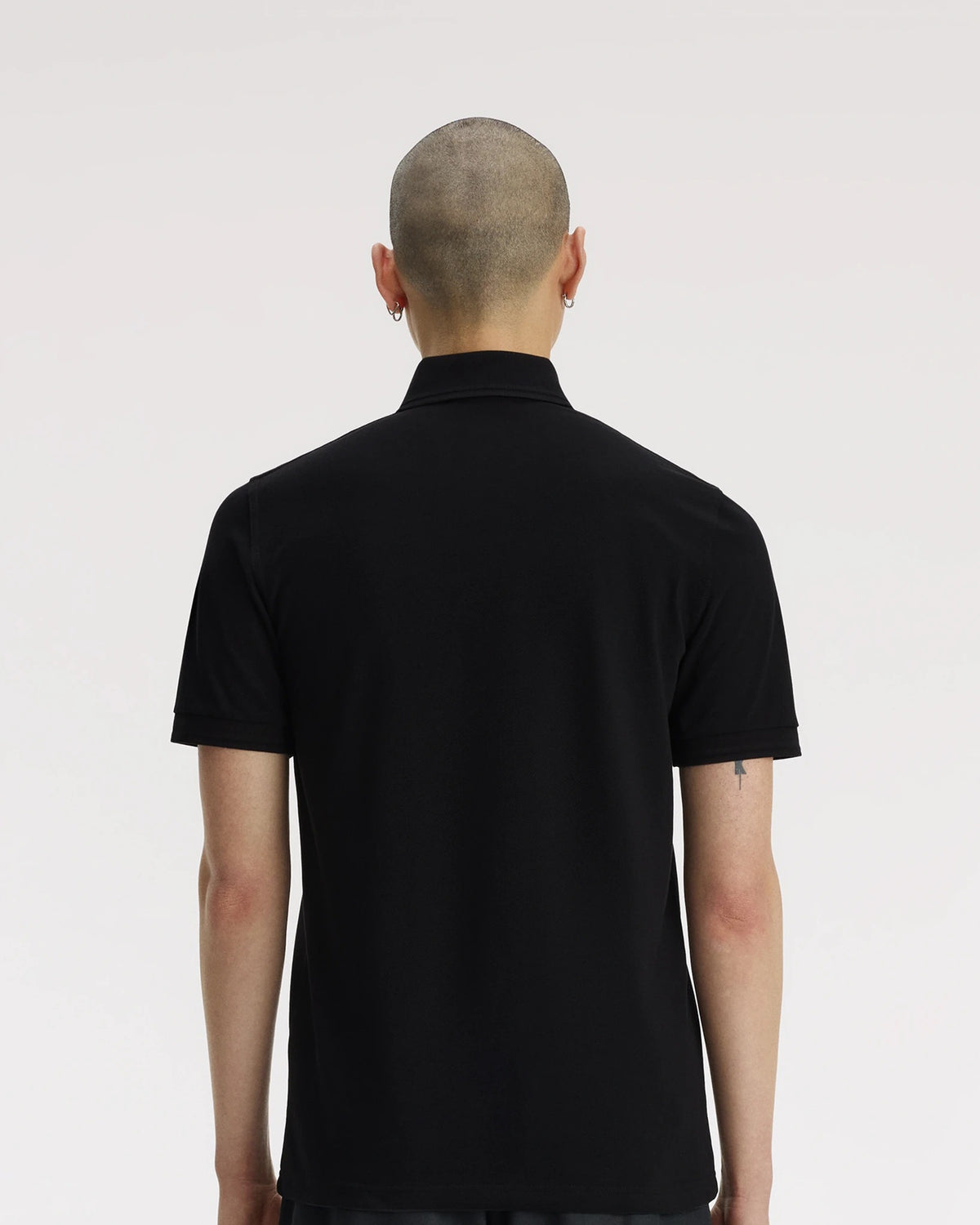 TWIN TIPPED FRED PERRY SHIRT black/black | Bildmaterial bereitgestellt von SHOES.PLEASE.