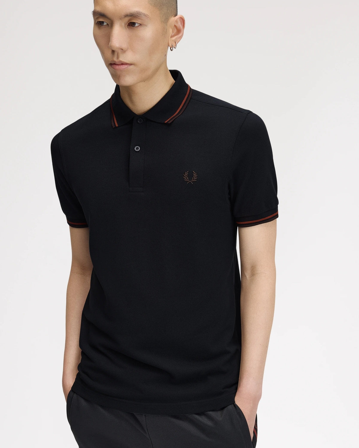TWIN TIPPED FRED PERRY SHIRT nvy/brndy/rchbrn | Bildmaterial bereitgestellt von SHOES.PLEASE.