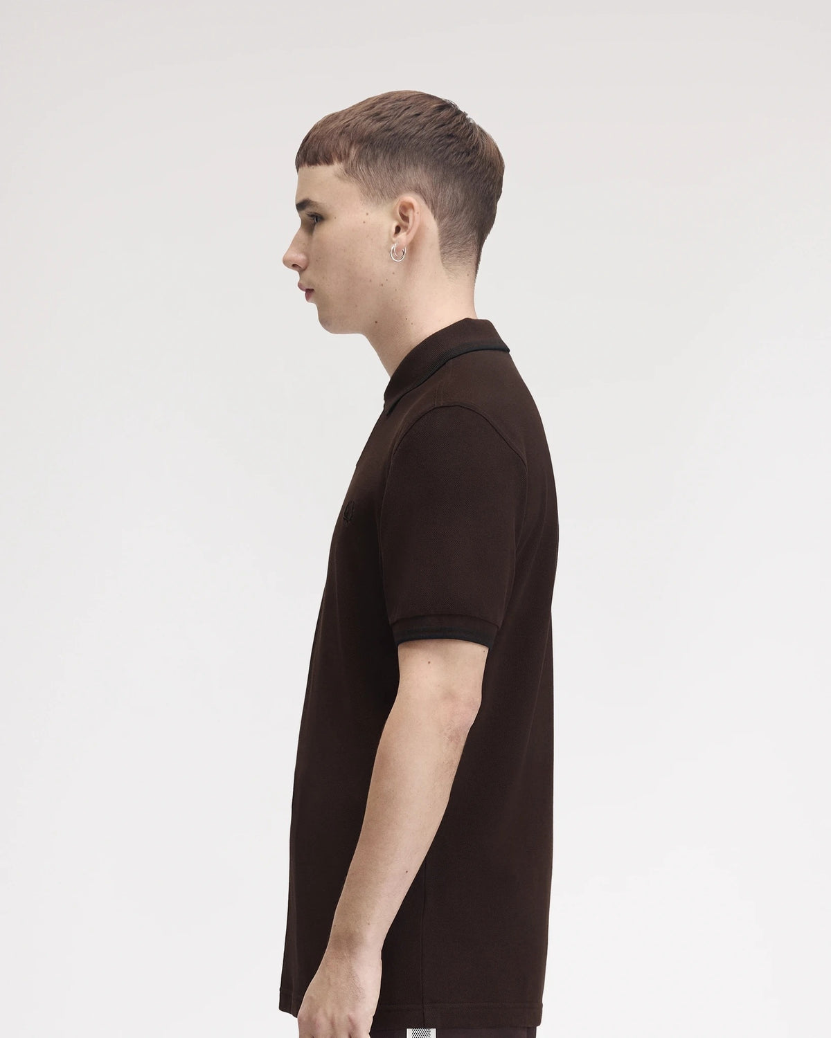 TWIN TIPPED FRED PERRY SHIRT rich brown/black | Bildmaterial bereitgestellt von SHOES.PLEASE.