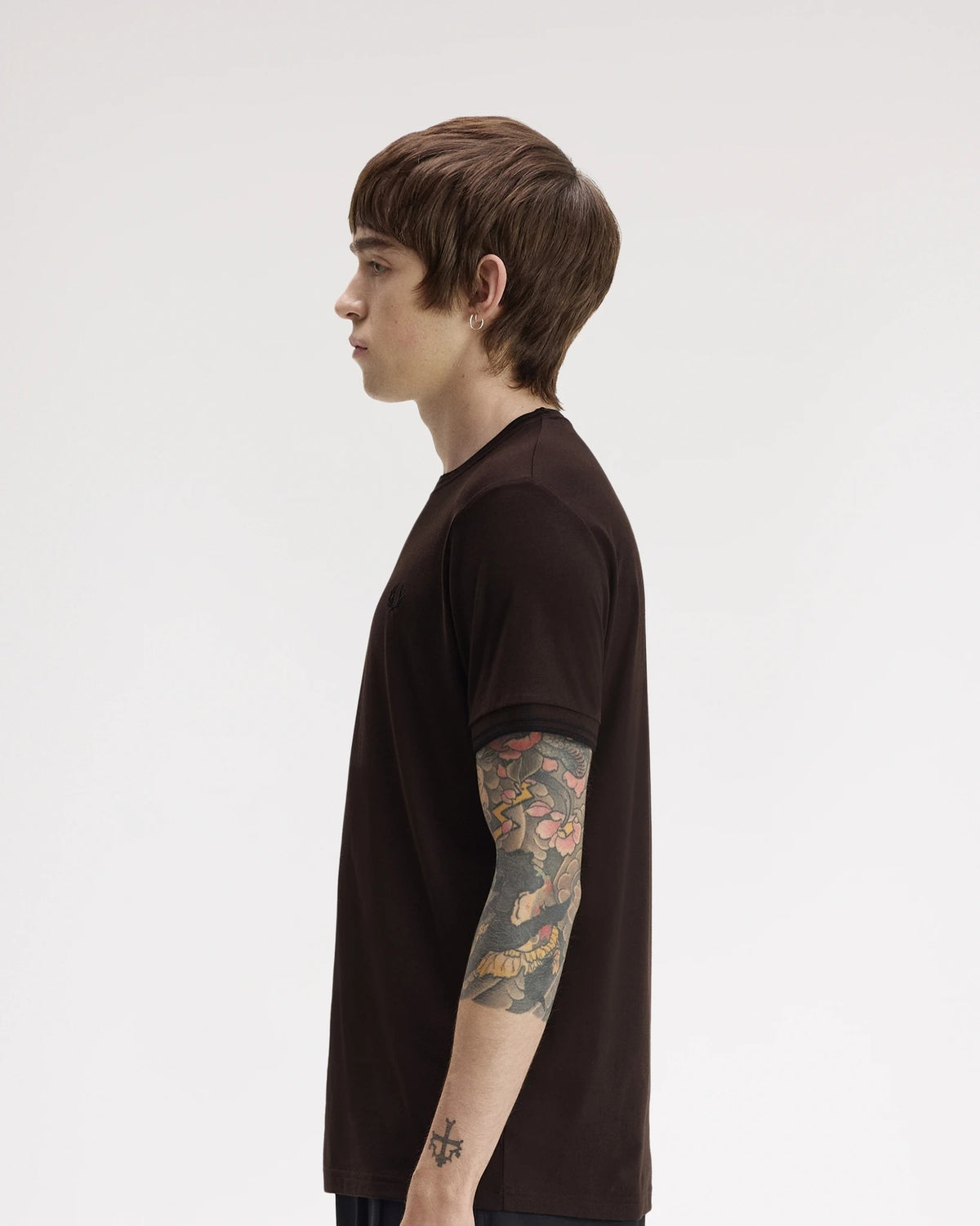 TWIN TIPPED T-SHIRT rich brown/black | Bildmaterial bereitgestellt von SHOES.PLEASE.