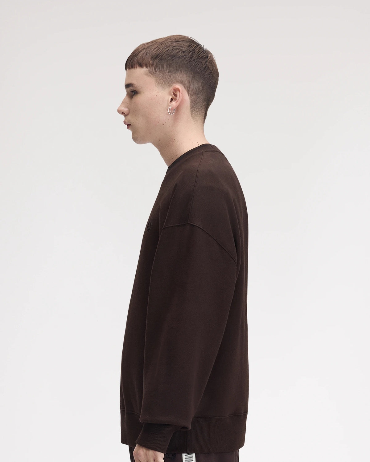 OVERSIZED TIPPED SWEATSHIRT rich brown | Bildmaterial bereitgestellt von SHOES.PLEASE.