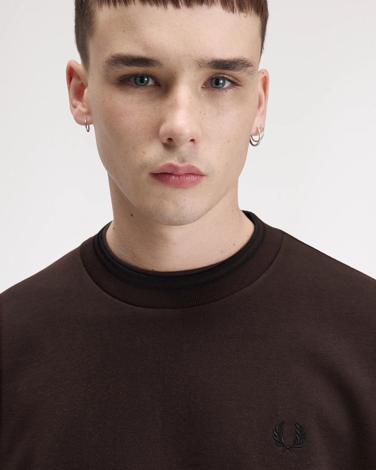 OVERSIZED TIPPED SWEATSHIRT rich brown | Bildmaterial bereitgestellt von SHOES.PLEASE.